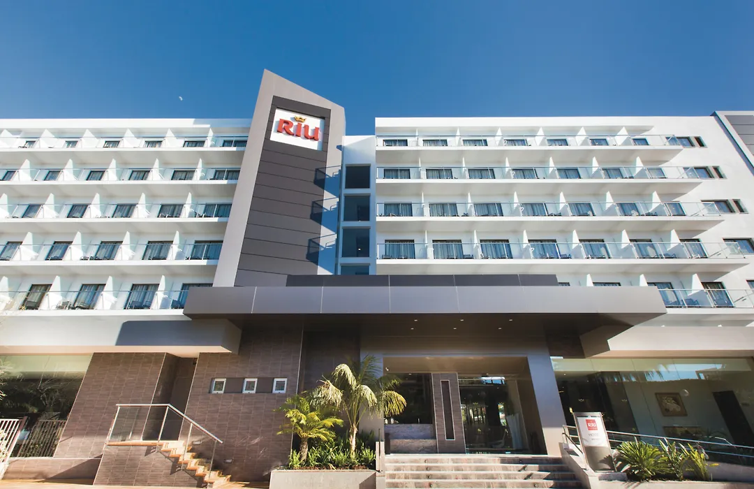 Hotel Riu Bravo-1
